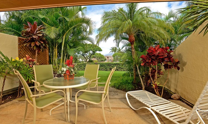 Kihei Condo | Tropical hideaway with lanai, two pools, hot tub & tennis - beach lovers dream