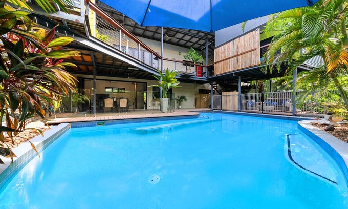 Rapid Creek Apartment | Tropical Luxury Darwin Style Apartment +WARM POOL +Bikes +Foreshore +Pet Croc