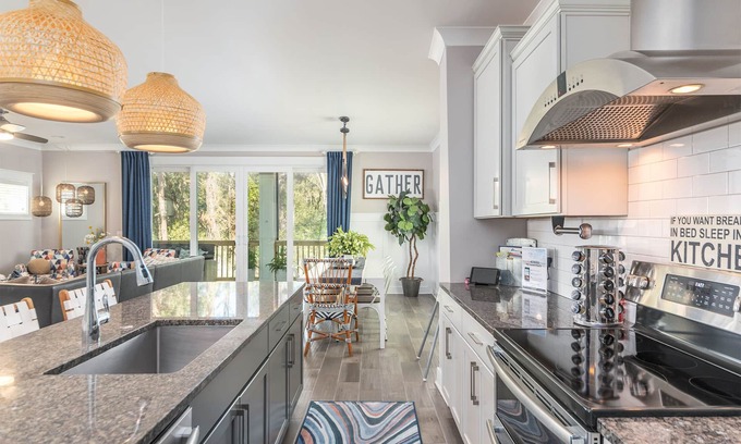 Palmetto Dunes House | TROPICAL OASIS, HEATED POOL, ELEVATOR, KIDS ROOM, AIRHOCKEY, PINGPONG