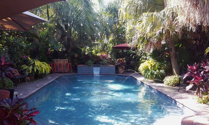 East Riverside House | Tropical Oasis 3 Bedroom Home with Private Pool and Spa located in Uptown NOLAn