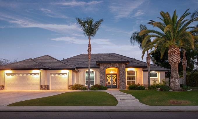 Rosedale House | Tropical Paradise - Pool & Hot tub with office
