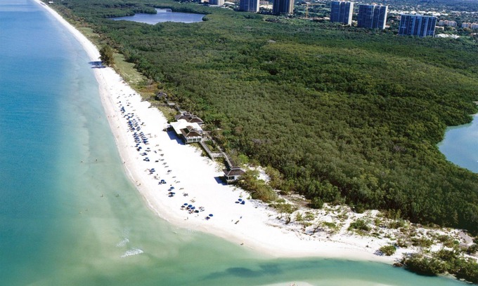 Pelican Bay Condo | Tropical Paradise Vacation at Valencia in Pelican Bay. BOOK NOW FOR 10% DISCOUNT