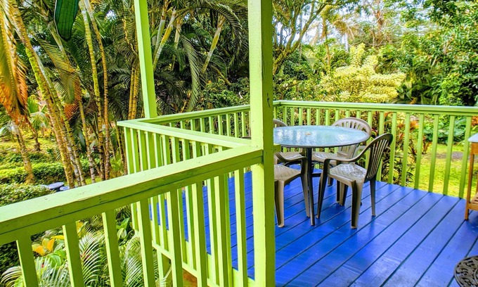 Keaau Apartment | Tropical Studio Apartment!