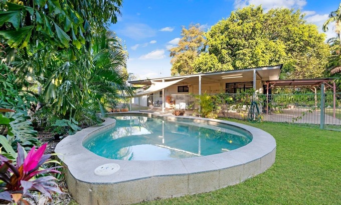 Nightcliff Cottage | Tropical Tranquillity Spacious Poolside Cottage