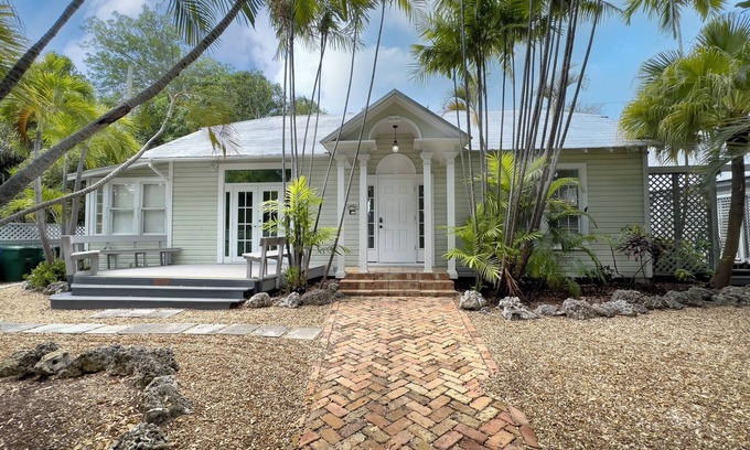 Old Town House | Tropical Village: Toon Hall - Quiet & gated. Spacious! Pool/Decks/Pet friendly