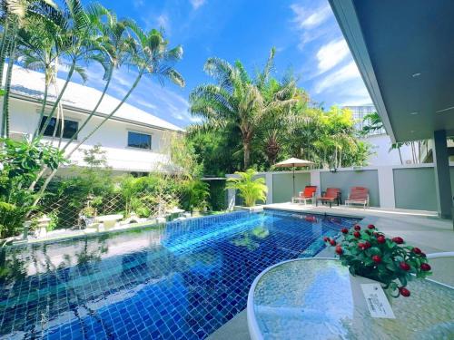 South Pattaya Villa | Tropicana Garden Pool Villa