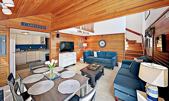 West Dennis House | Trotting Park Paradise