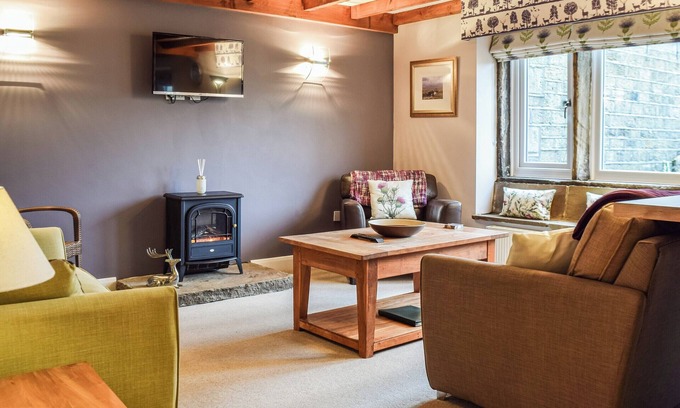 Holmfirth Cottage | Trough Cottage - UK48424