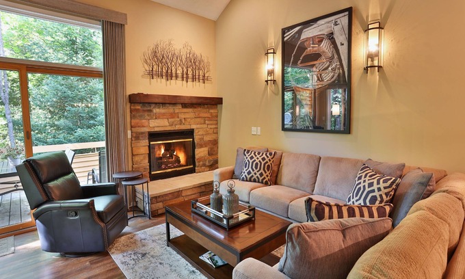 Harbor Springs Condo | Trout Creek Condo #108 - Harbor Springs Michigan