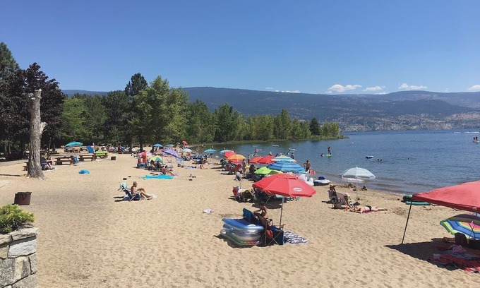Okanagan-Similkameen House | Trout Creek Flats Beach house