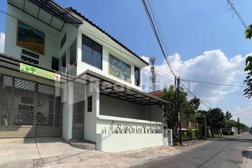 Mertoyudan Hotel | Trubus Guesthouse Syariah Magelang mitra RedDoorz
