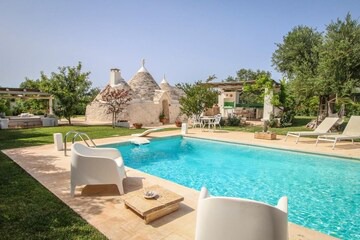 Castellana Grotte Villa | Trulli Fiorella at Puglia in Castellana Grotte BA