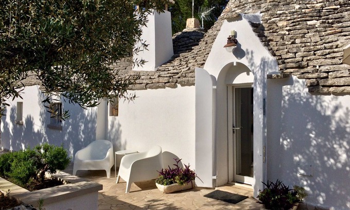 Alberobello House | Trulli of 700" with Private Pool, Air cond, Wi-Fi free.Exclusive use.