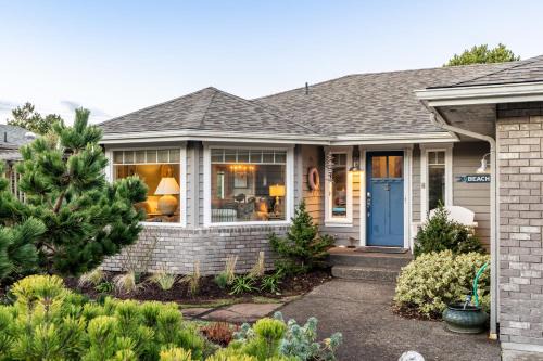 Manzanita House | Truly a Treasure by AvantStay Walk to Beach Patio