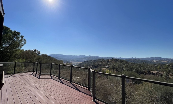 Oak Shores House | Truly Outdoor Living at Lake Nacimiento