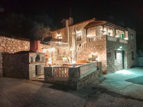 Siana House | Tsampika's Traditional Stone Cottage in Siana