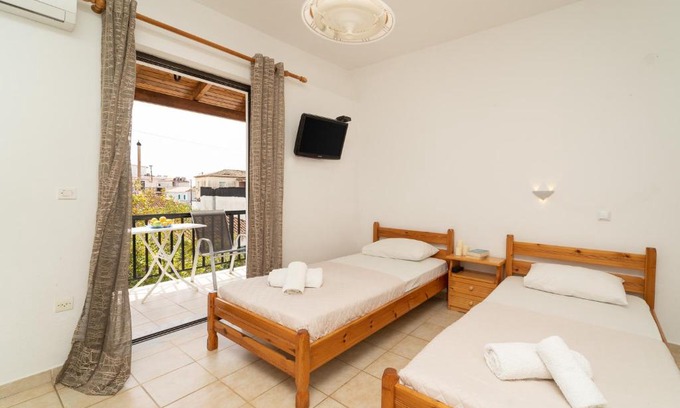 Foinikounta Apartment | Tsimiklis Apartments