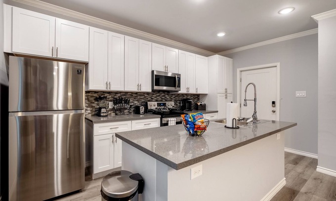 MacGregor Apartment | TSU | Med Ctr | Heart of Houston | Luxury & Comfort
