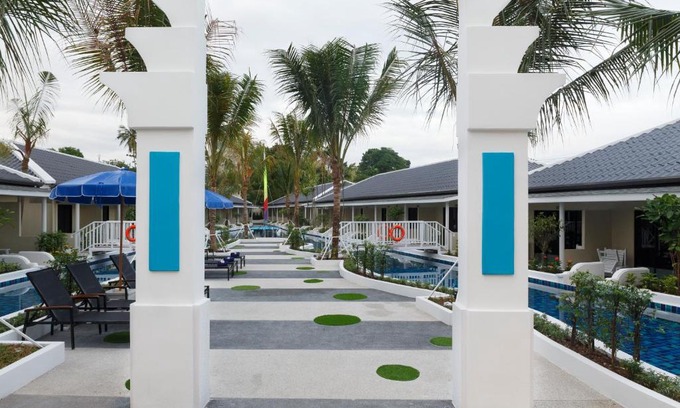 Chalong Resort | Tuana Hotels Brook Pool Access