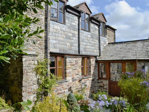 Linkinhorne House | Tucked Away
