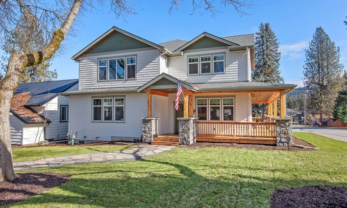 Coeur d'Alene House | Tucked Away Paradise