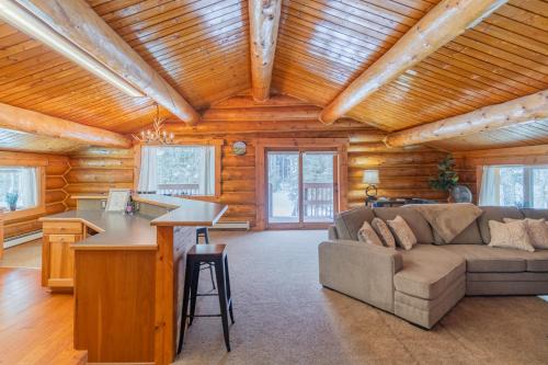 College House | Tucked Away Timber Upper Suite
