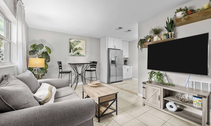 Largo House | Tucked in the tropics