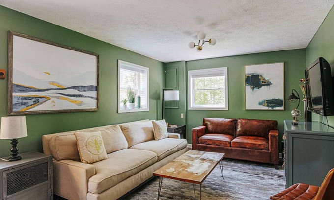 Nellysford House | Tucked Inn: Lower Unit - NEW Nelson Co Getaway