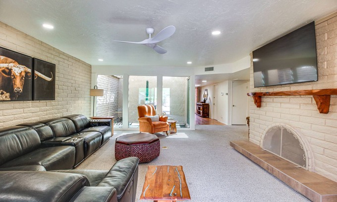 Catalina Del Rey House | Tucson Townhome w/Mountain View, Pool Access!