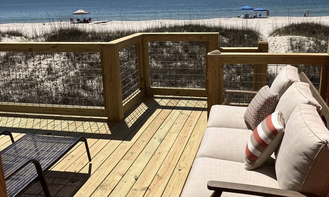 Fort Morgan House | Tug Life ~ Beachfront ~ 5 Bed 4.5 Bath ~ Beautifully Renovated.