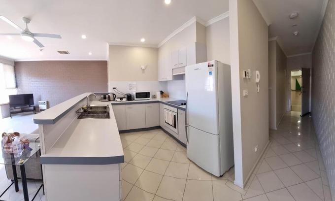 Greenway Apartment | Tuggeranong Short Stay #09C - Sleeps 4