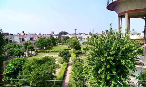 Taj Ganj House | Tuk Tuk Homestay