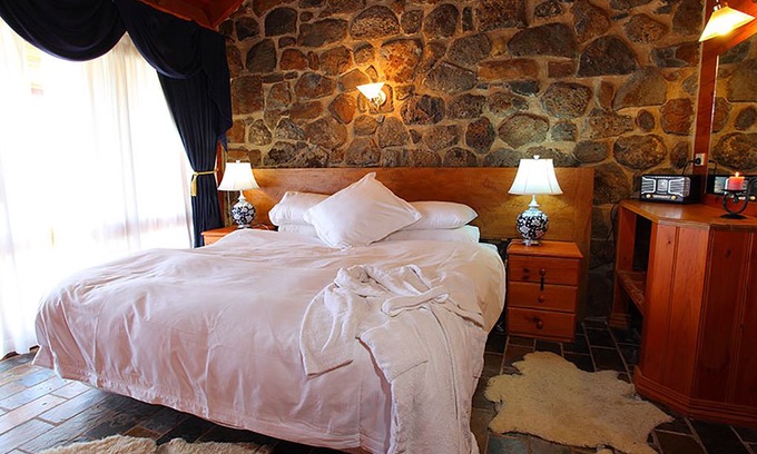 Smeaton House | Tuki Retreat Cottages at Tuki trout farm