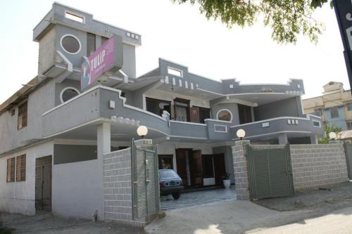Abbottabad Hotel | Tulip Guest House Abbottabad