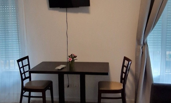 L'Economie Apartment | Tulipe 112