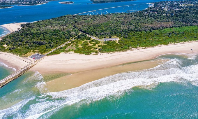 Iluka House | Tullys Beach House- New to the Holiday Market- Be quick