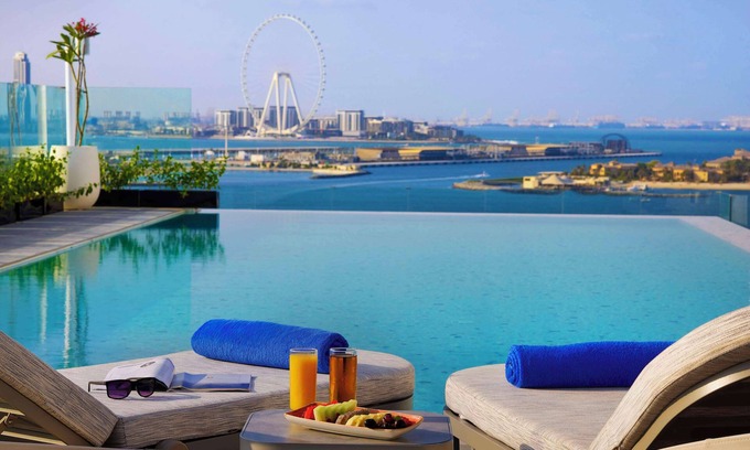 Palm Jumeirah Hotel | Tumbi Hotel Dubai The Palm, Tapestry Collection by Hilton