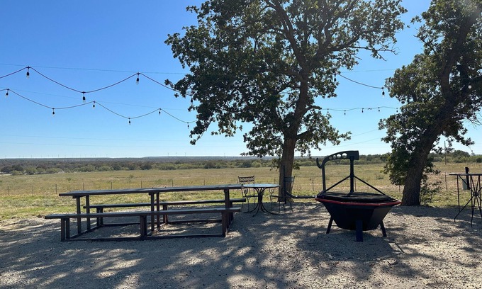 Bryson Cabin | Tumbleweed Saloon Cabin at Painted Lakes Ranch