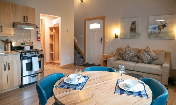 Banff Cabin | Tunnel Mountain Resort