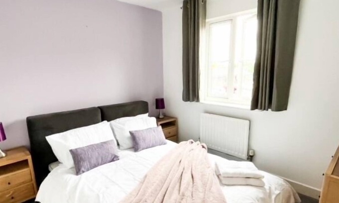 Melksham House | Turner's Court -This Amazing, 4 bedroom house in Melksham