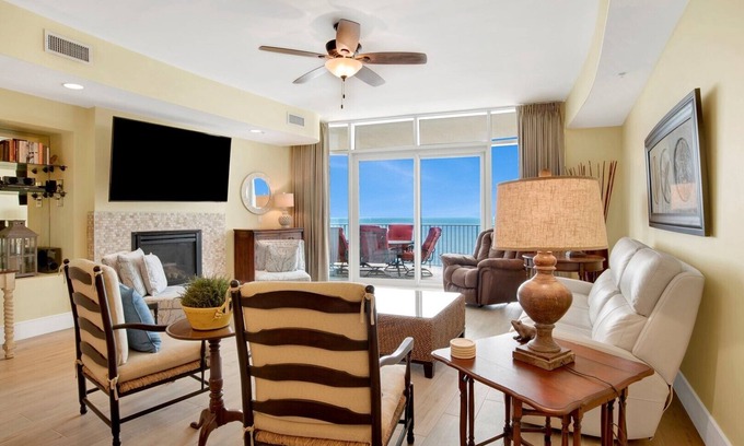 Orange Beach House | TURQUOISE Place, 3bed 3 bath. Balcony HOT TUB. Sleeps 12. AUG 2 night minimum