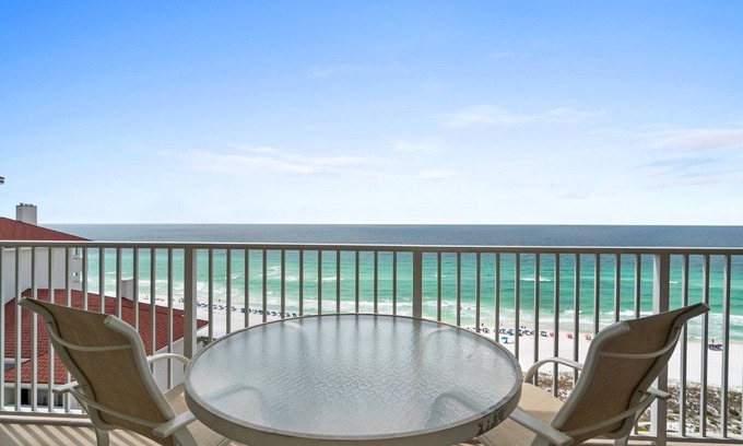 Sandestin Condo | Turquoise Waters | Beachfront Condo w/Pools, Tiki Bar, Tennis & Stunning Gulf Views!