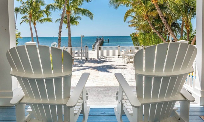 Layton House | Turtle Crawl on Long Key Oceanfront Beachfront wit