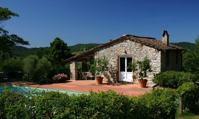 Pescaglia Cottage | Tuscan house in idyllic scenic tranquility in hills between Lucca and sea WiFi