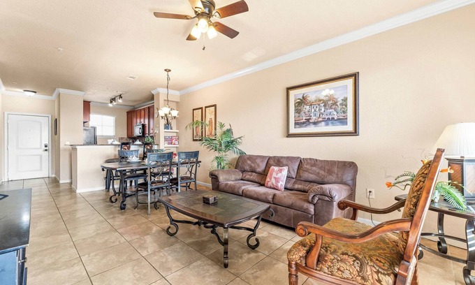 Davenport Condo | Tuscan Paradise At Bella Piazza