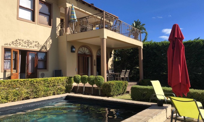 Rome Glen House | Tuscan style holiday home with charm and breathtaking views