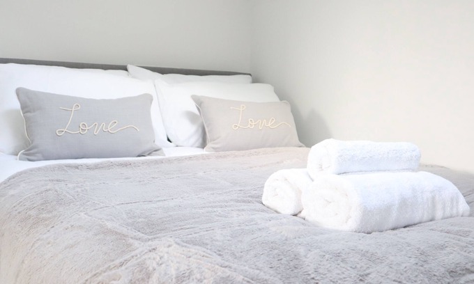 Addiscombe Apartment | Twelve Thirty Serviced Apartment - Croydon