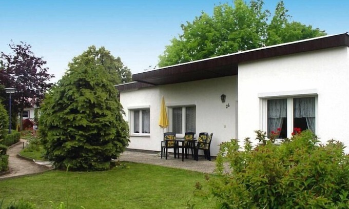 Muritz House | Twin Bungalow at Black Lake, Schwarz