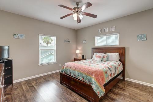 Safe Harbor House | Twin Dolphin Cove