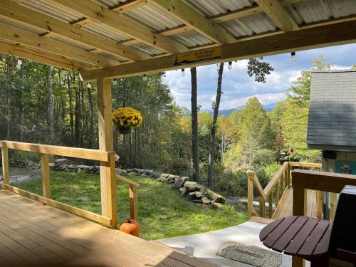 Altamont House | Twin Oaks Cabin at Linville, Private, New remodel
